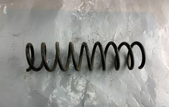 BMW 5 E39 Rear coil spring