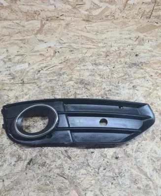 Audi A4 S4 B8 8K Front fog light trim/grill 8K0807681A