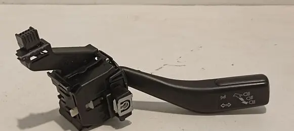 Volkswagen Golf VI Indicator stalk 1K0953513E