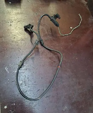 Mercedes-Benz ML W163 ABS brake wheel speed sensor A1635421818