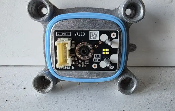 Nissan Juke II F16 LED ballast control module 