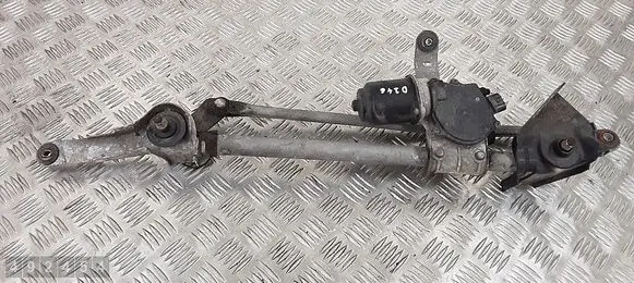 Subaru Legacy Front wiper linkage 