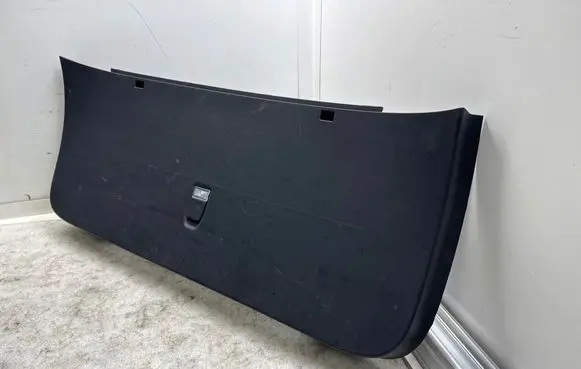 Tesla Model X Tailgate trim 