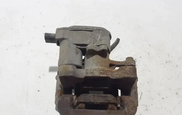 Rear brake caliper