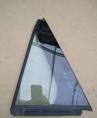 Honda Accord Rear vent window glass 