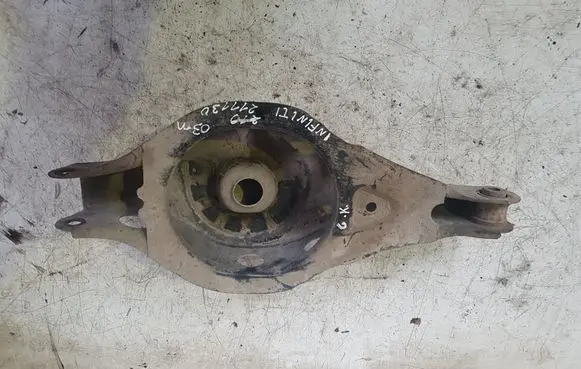 Infiniti Q45 III Rear upper control arm/wishbone