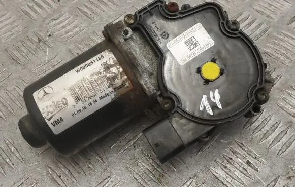 Mercedes-Benz Vito Viano W447 Wiper motor W000051186 W000051408