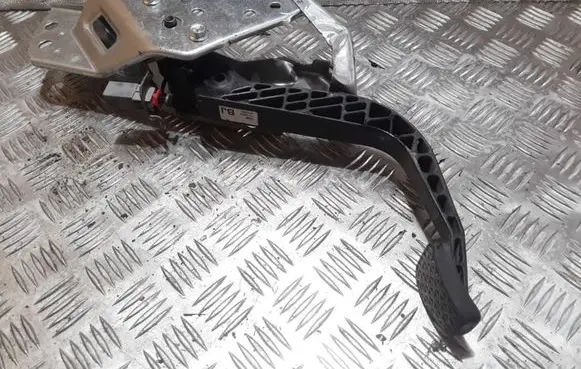 Clutch pedal