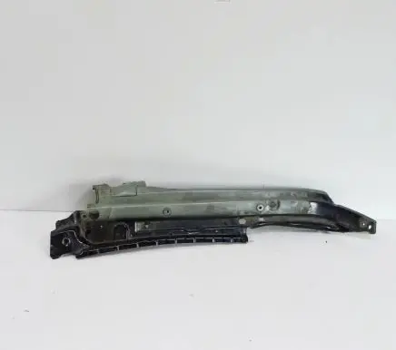 Audi Q7 4L Fender mounting bracket 4L0805176A