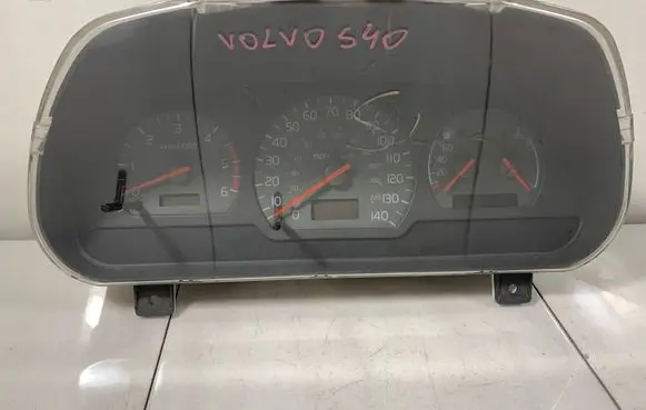 Volvo S40, V40 Speedometer (instrument cluster) 30864183