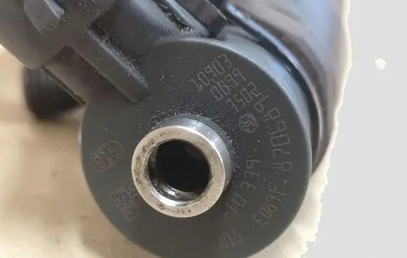 Ford Fiesta Fuel injector 0445110339 870689