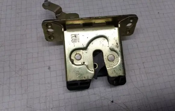 Opel Astra G Tailgate/trunk/boot lock/catch/latch 09130569