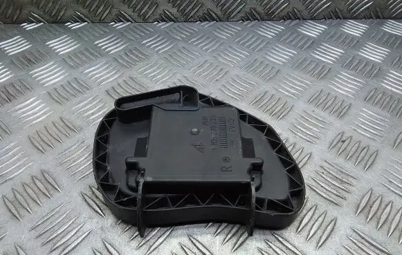 Headlight/headlamp dust cover