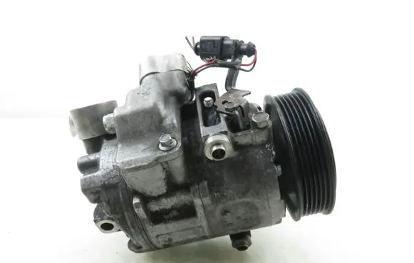 Skoda Fabia Mk1 (6Y) Air conditioning (A/C) compressor (pump) 6Q0820803K