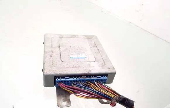 Mitsubishi Colt Gearbox control unit/module MD760511 G1T17476E 6826