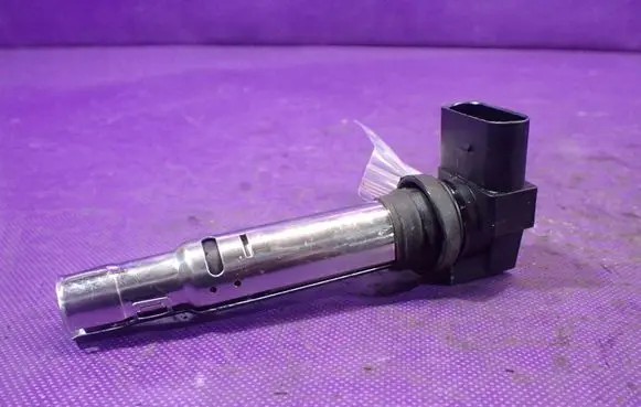 Volkswagen Polo IV 9N3 High voltage ignition coil 