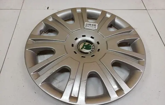 Skoda Fabia Mk2 (5J) R15 wheel hub/cap/trim 1Z0601147