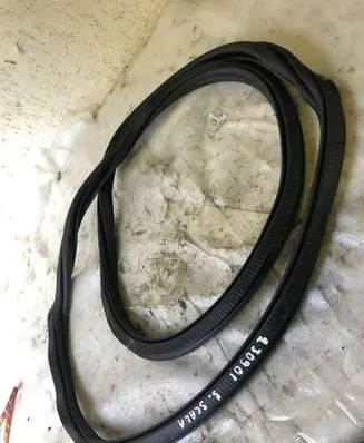 Skoda Scala Rear door rubber seal (on body) 657867368f