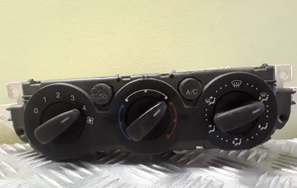 Ford Focus C-MAX Climate control unit 3M5T19980AC 69607003