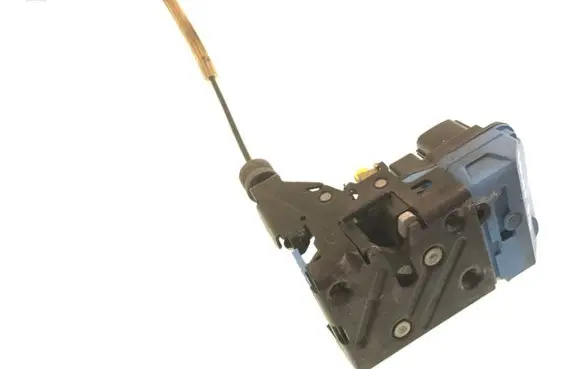 Volvo S60 Front door lock 8650546