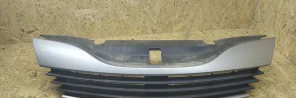 Renault Laguna II Front grill 820001258