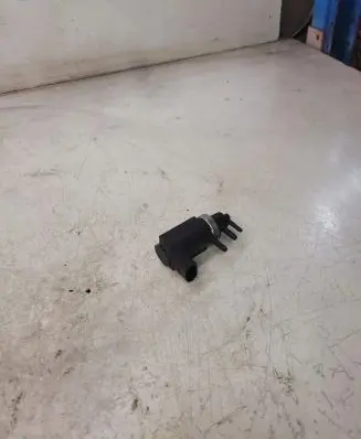 Audi A6 S6 C6 4F Turbo solenoid valve 059906627 059906627B
