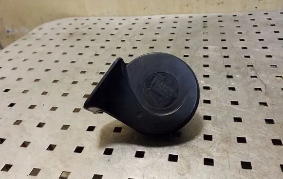 Ford Focus Horn signal A73345 CH2035 35717