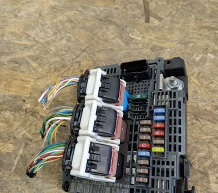 Peugeot 508 Fuse module 9677987580 BSMAB400
