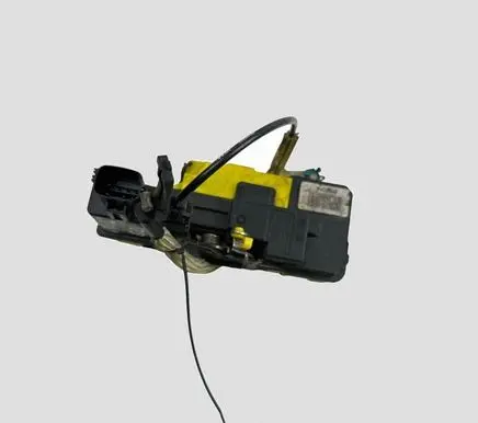 Volvo V70 Rear door lock 8650554