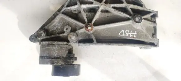 Peugeot 407 Engine mounting bracket 9650034280