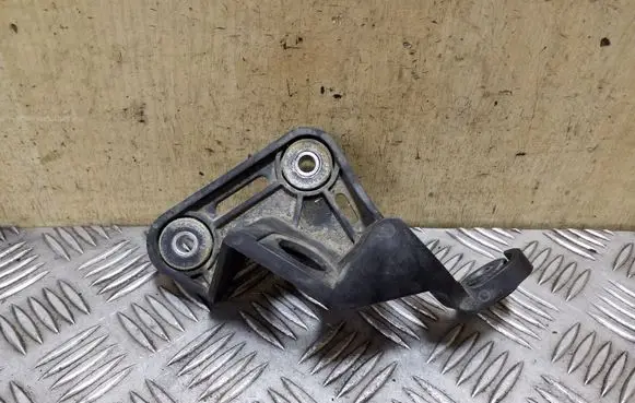 Skoda Yeti (5L) Gear shift cable bracket 1K0711789J