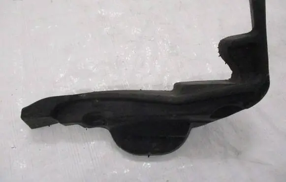 Peugeot 2008 I Fender foam support/seal 980128118D