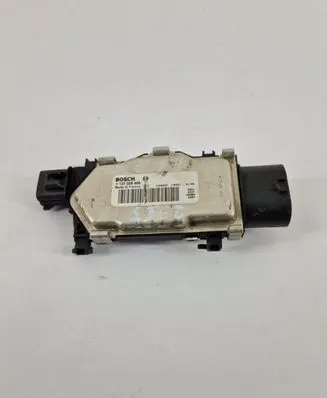 Mercedes-Benz CLA C117 X117 W117 Coolant fan relay 1137328656