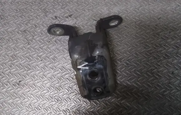 Alfa Romeo 159 Front door upper hinge 