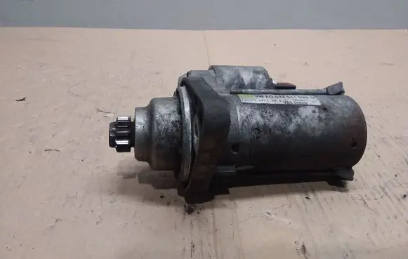 Volkswagen PASSAT B6 Starter motor 02Z911023G