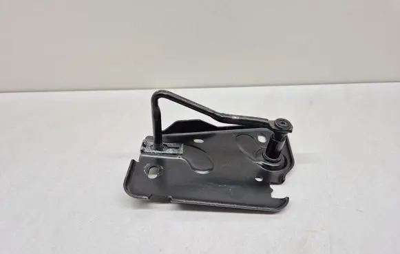 Volkswagen Touareg III Engine bonnet/hood lock/latch loop/hook 4M0823185D
