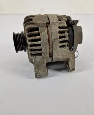 Opel Corsa D Generator/alternator 0124325171