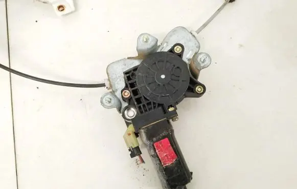 Hyundai Sonata Front door window regulator motor