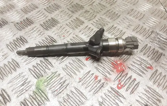 Nissan X-Trail T30 Fuel injector AW400AW4 12E01319
