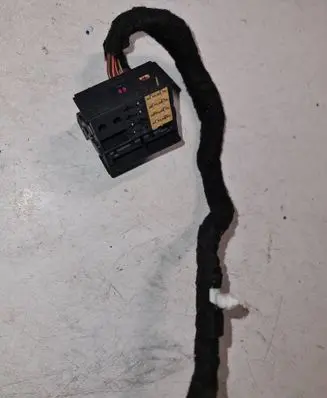 Volkswagen Touran I EUR ISO radio connector 113550351 3B7035444