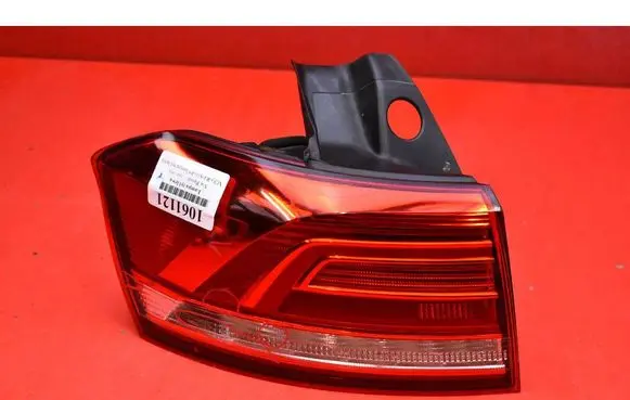 Volkswagen PASSAT CC Rear/tail lights 3G9945311