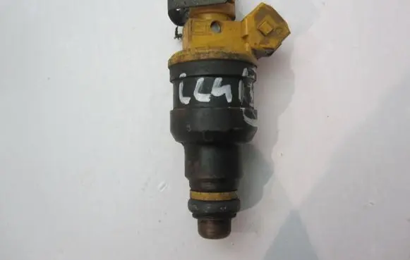 Peugeot 405 Fuel injector 0280150762