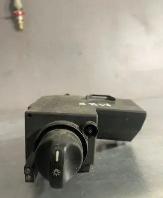 Mercedes-Benz E W212 Light switch 2105451404