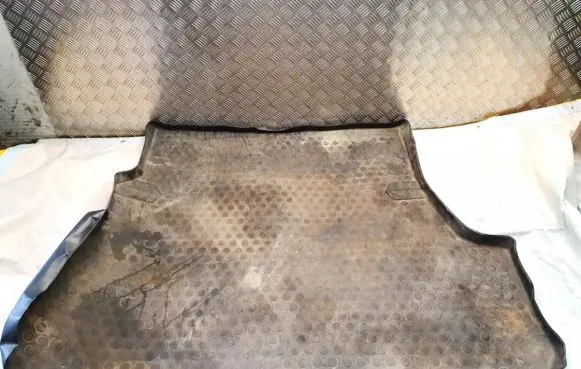 Subaru Legacy Trunk/boot mat liner 