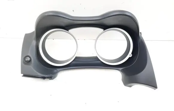 Mitsubishi Lancer VIII Dashboard trim