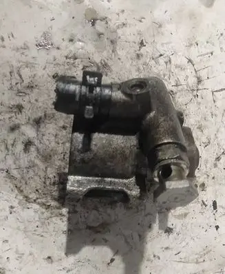Volkswagen Golf IV Power steering pump 1J0422154D