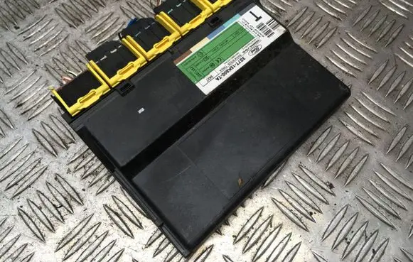 Ford Mondeo Mk III Comfort/convenience module 3S7T15K600TA 5WK48752B T83SA