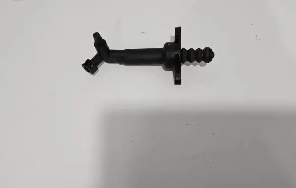 Clutch slave cylinder