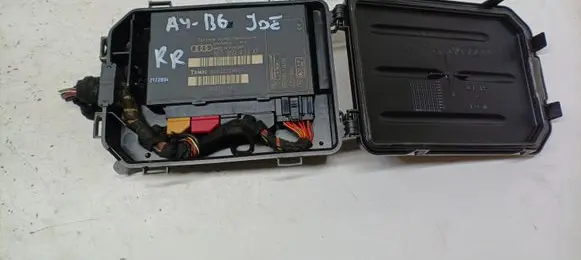 Audi A4 S4 B6 8E 8H Comfort/convenience module 8E0959433