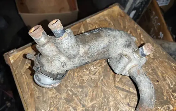 Jeep Grand Cherokee (WJ) Engine coolant pipe/hose 91092170F